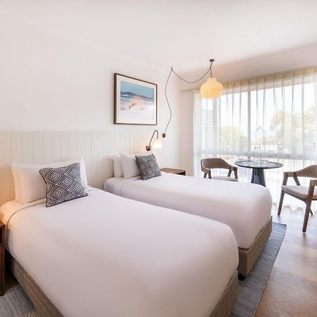 Mantra Club Croc Hotel Airlie Beach Exterior photo