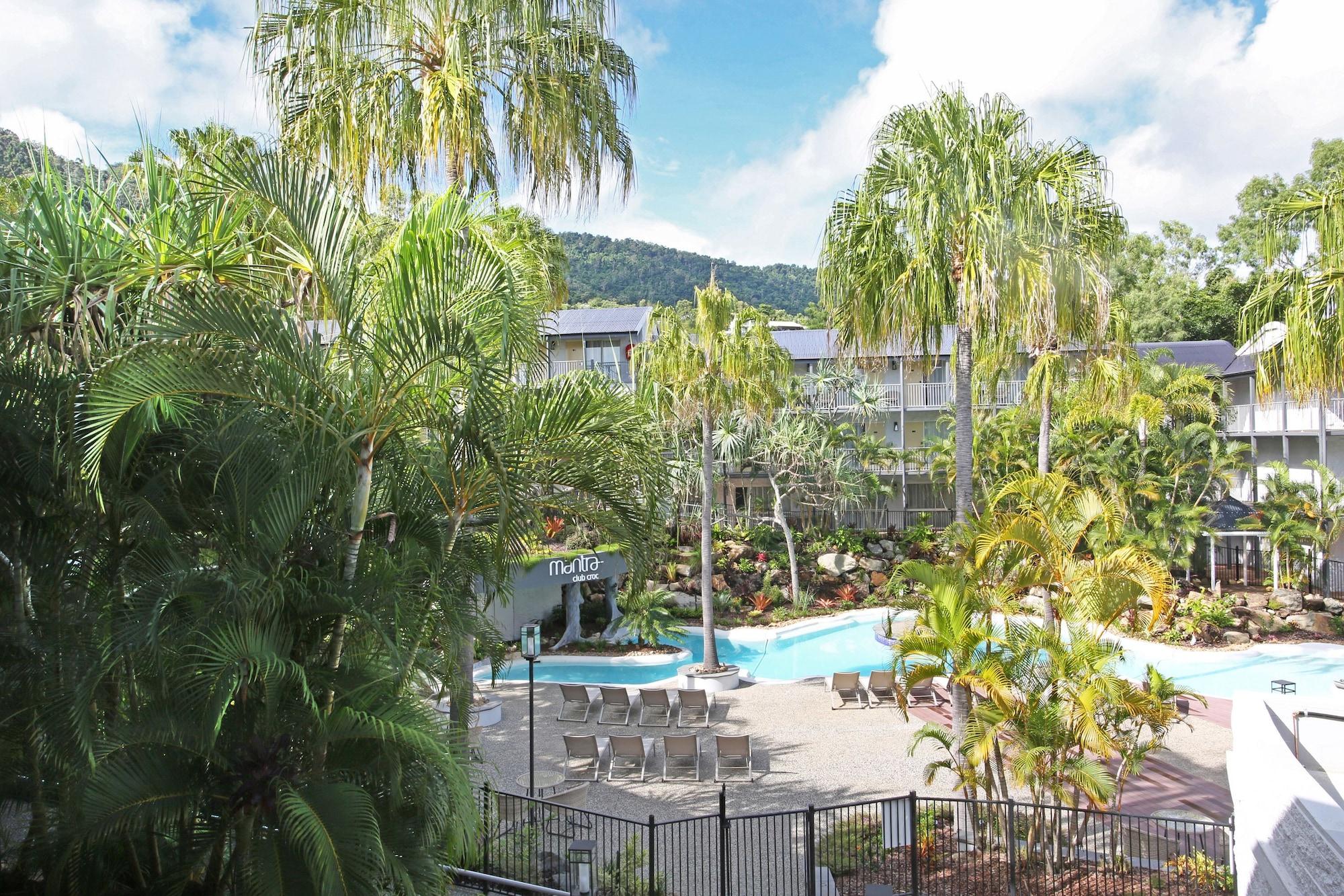 Mantra Club Croc Hotel Airlie Beach Exterior photo