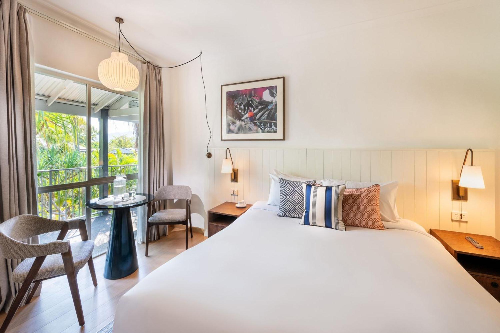 Mantra Club Croc Hotel Airlie Beach Exterior photo