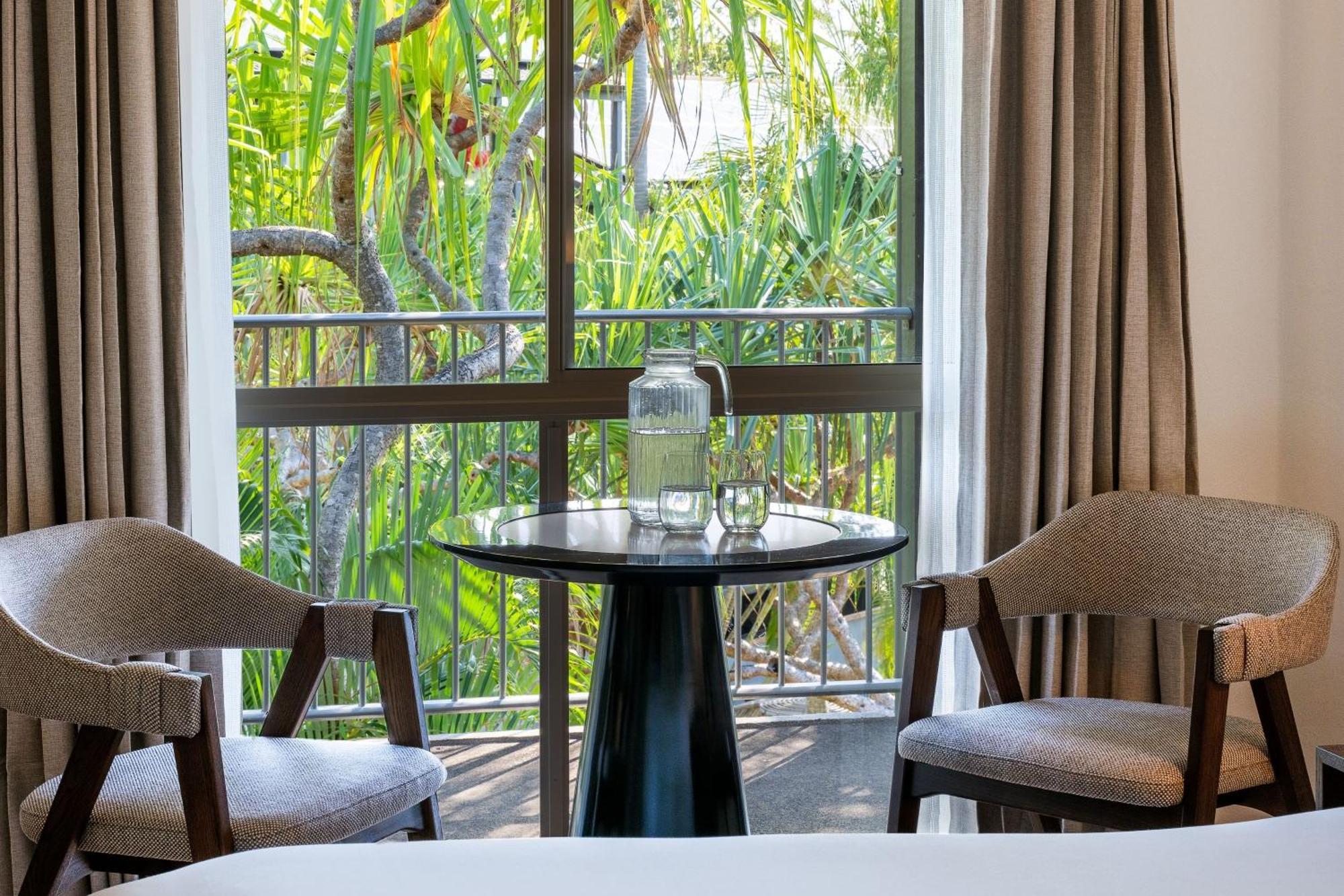 Mantra Club Croc Hotel Airlie Beach Exterior photo