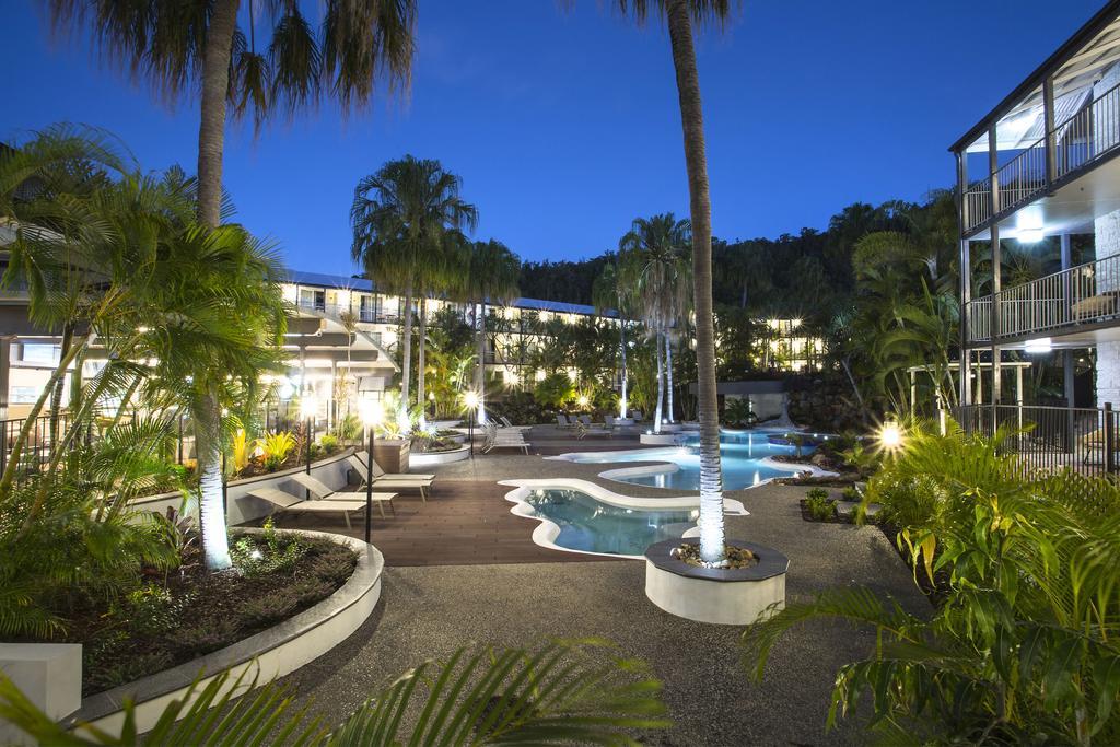 Mantra Club Croc Hotel Airlie Beach Exterior photo