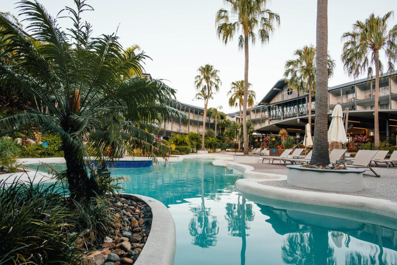 Mantra Club Croc Hotel Airlie Beach Exterior photo